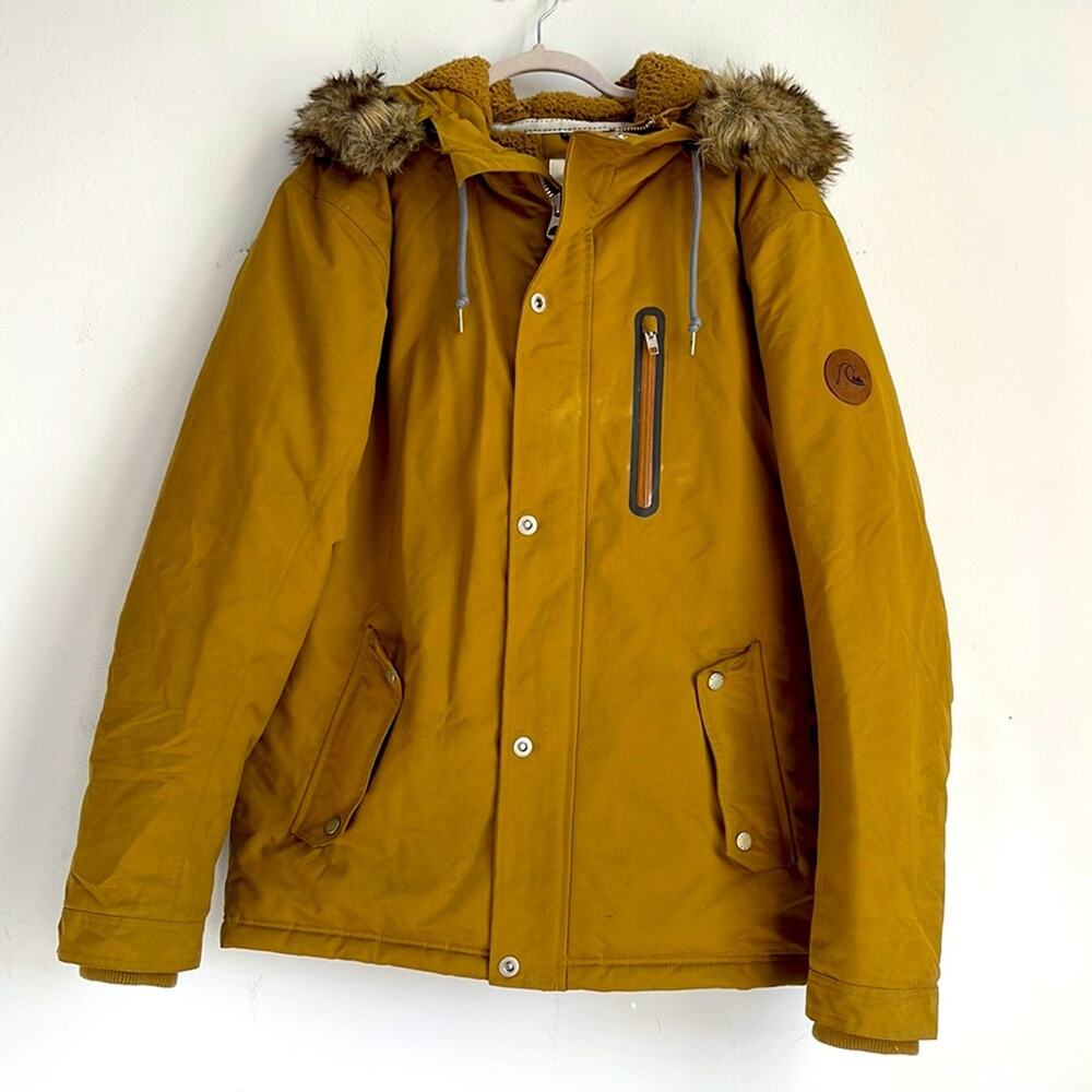 Quiksilver Dry Flight Ferris fleece lined faux fur hooded snowboard ski parka M